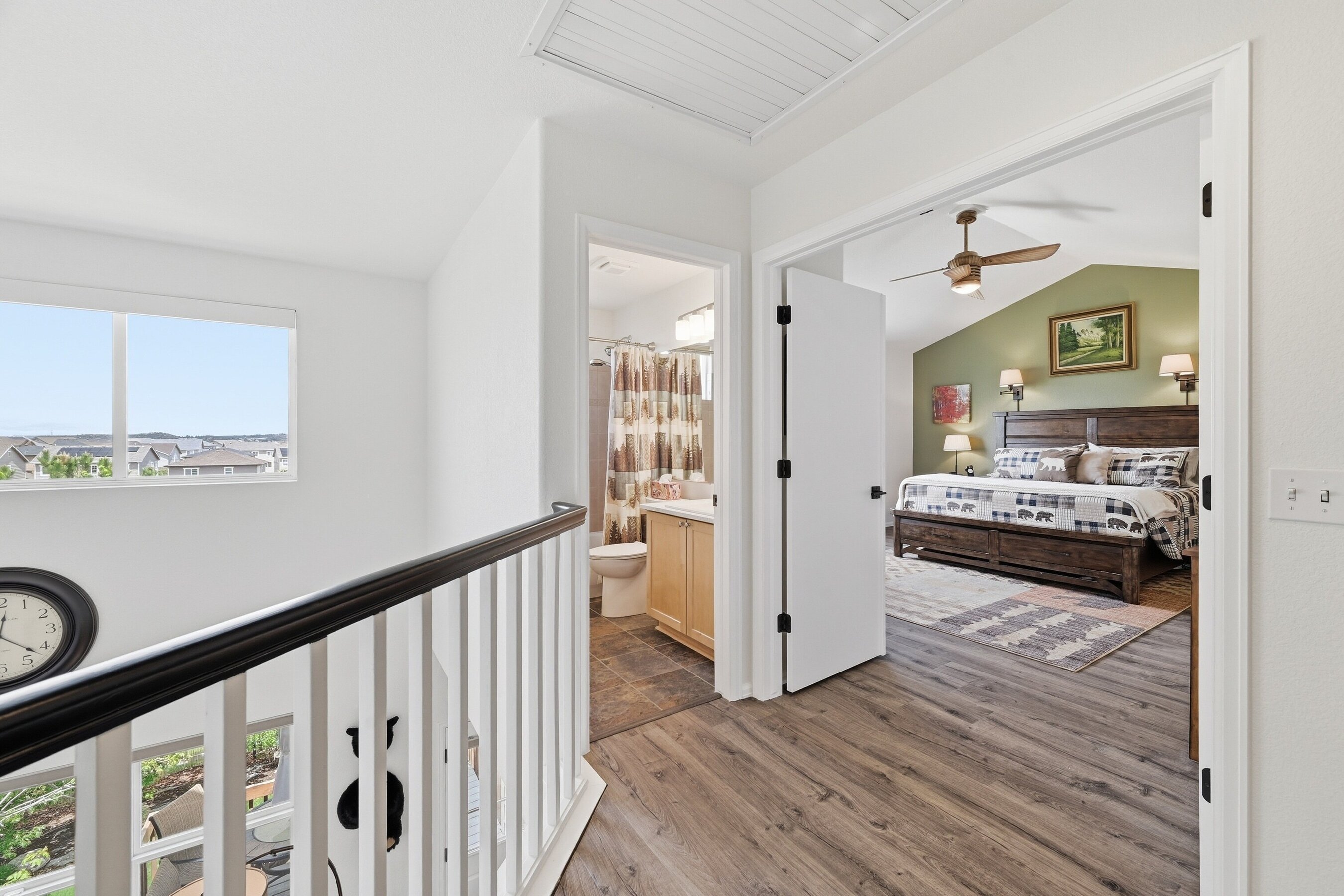 Upper Level with Pergo Floors