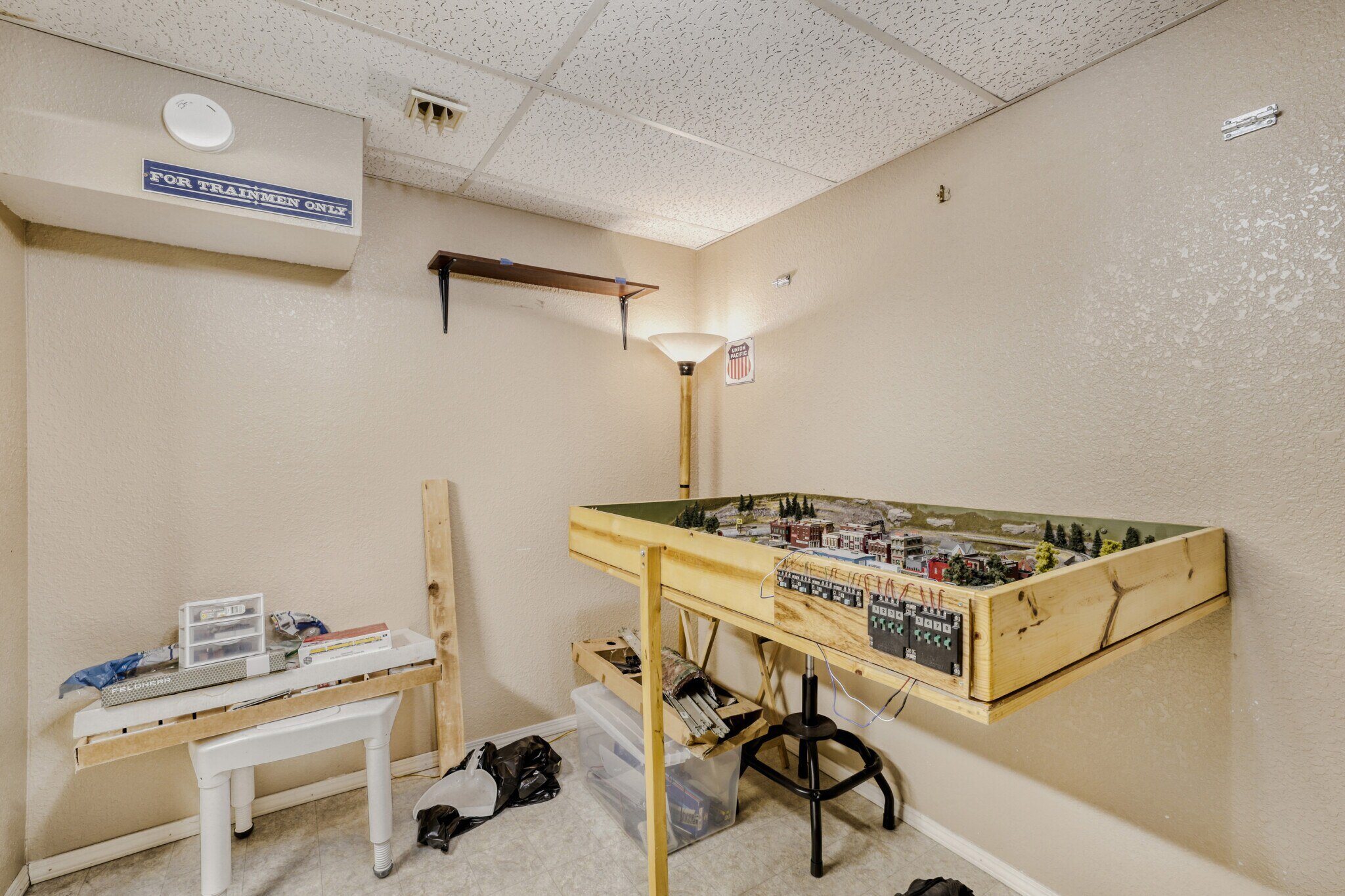 Basement Flex Space Could Be Hobby Room, Wine Cellar, Storage, etc...