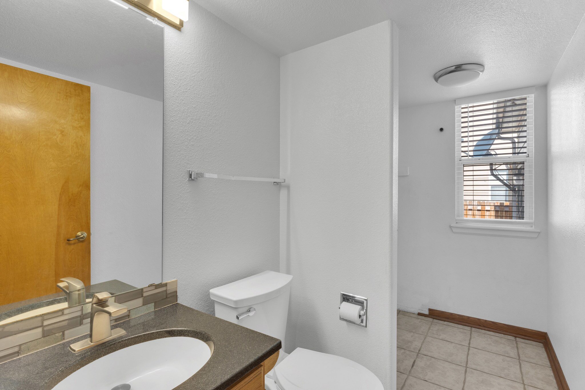 Main Floor Half Bath 