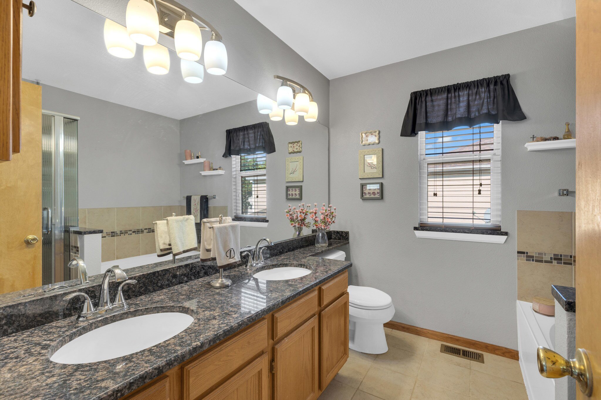 Private 5-Piece Master Bath