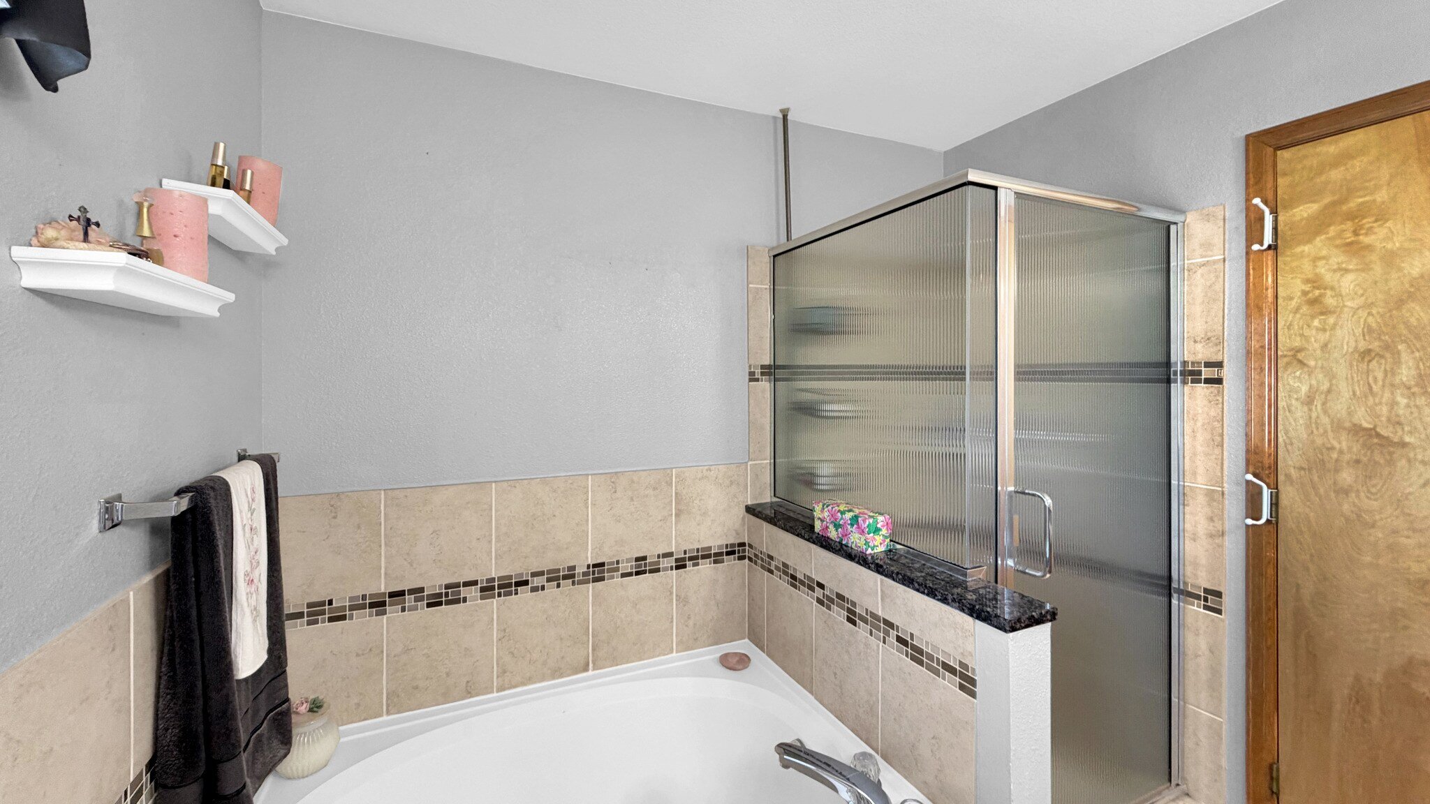Private 5-Piece Master Bath
