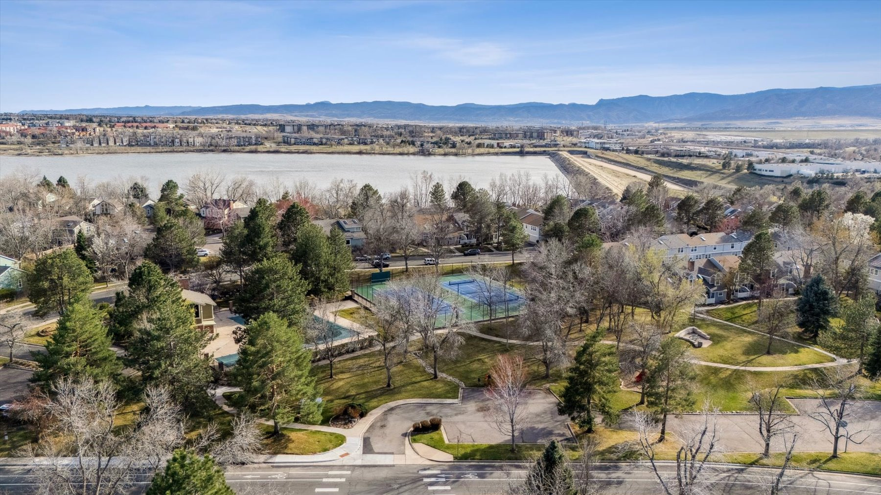 SouthPark walking trails lead to McLelland Reservoir and High Line Canal