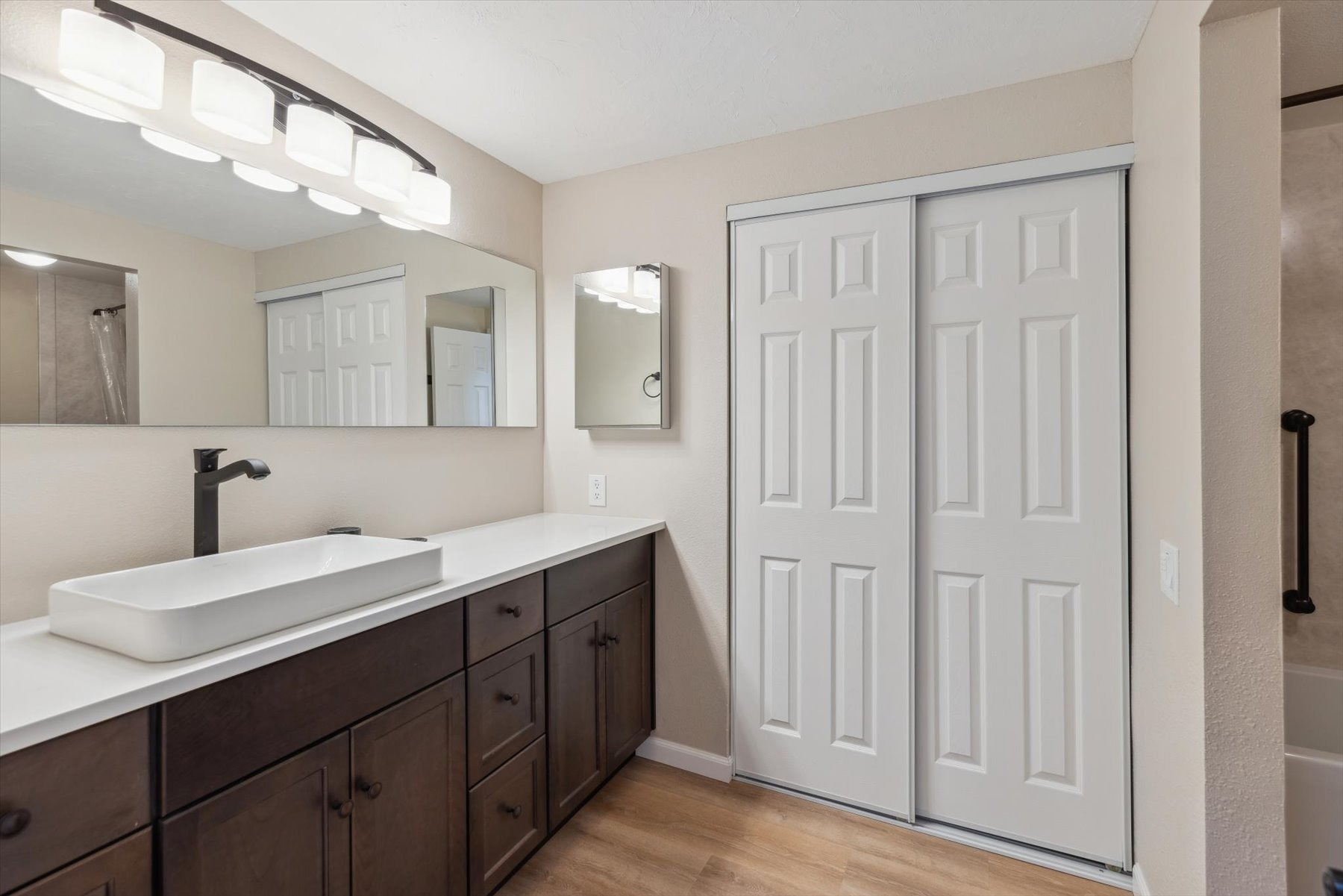 All new ensuite Full Bathroom