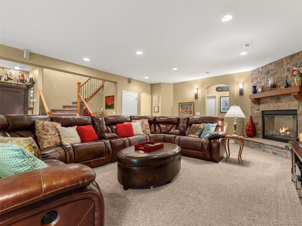 High ceilings, open staircase