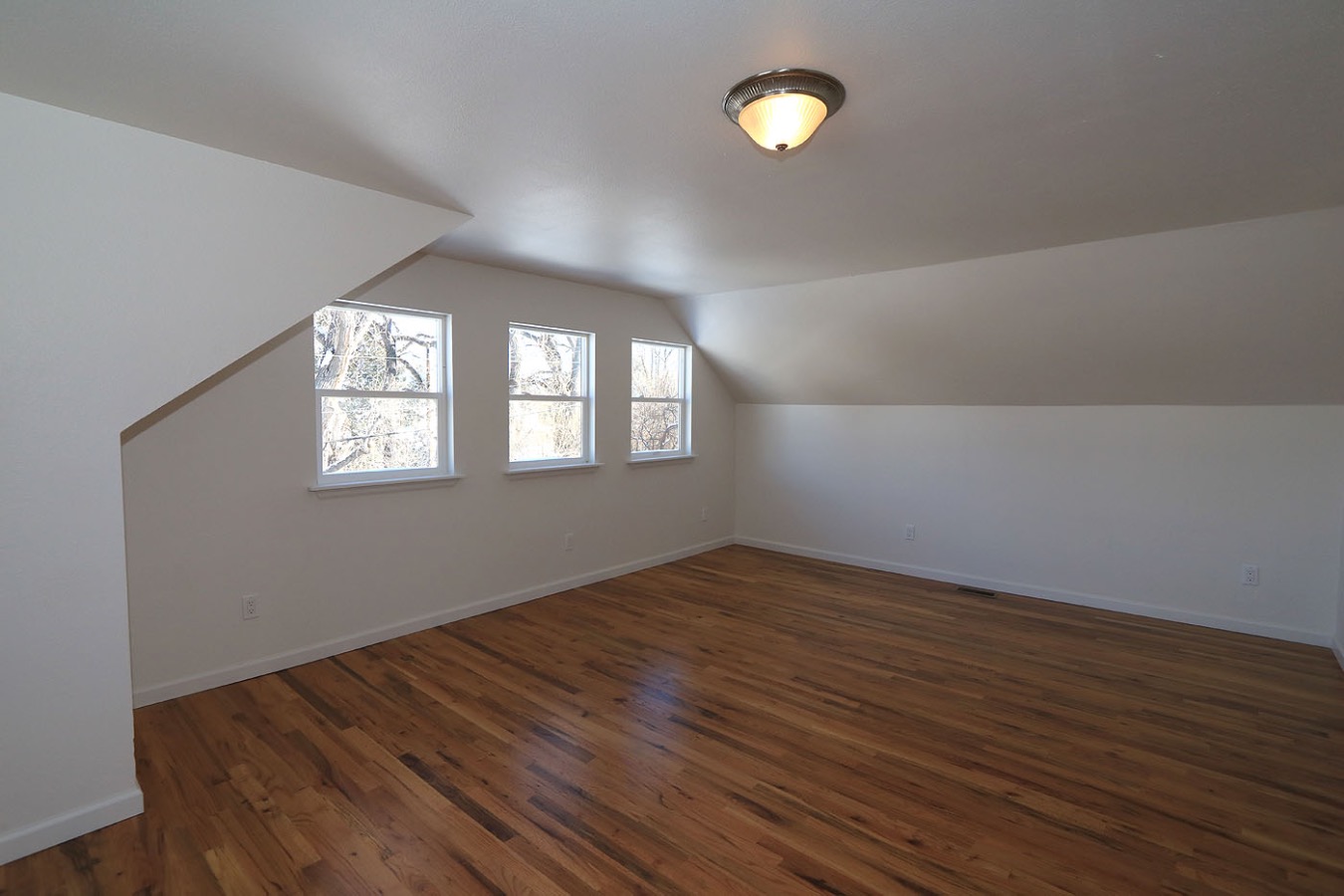 XXLarge Bedroom upstairs