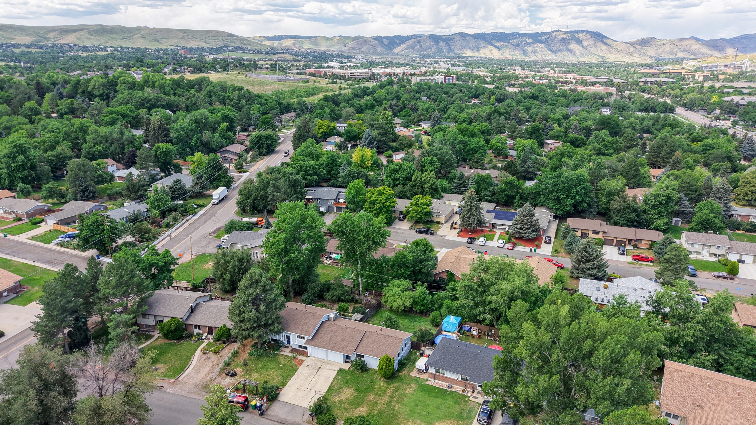 Close proximity to NREL, shopping and restaurants