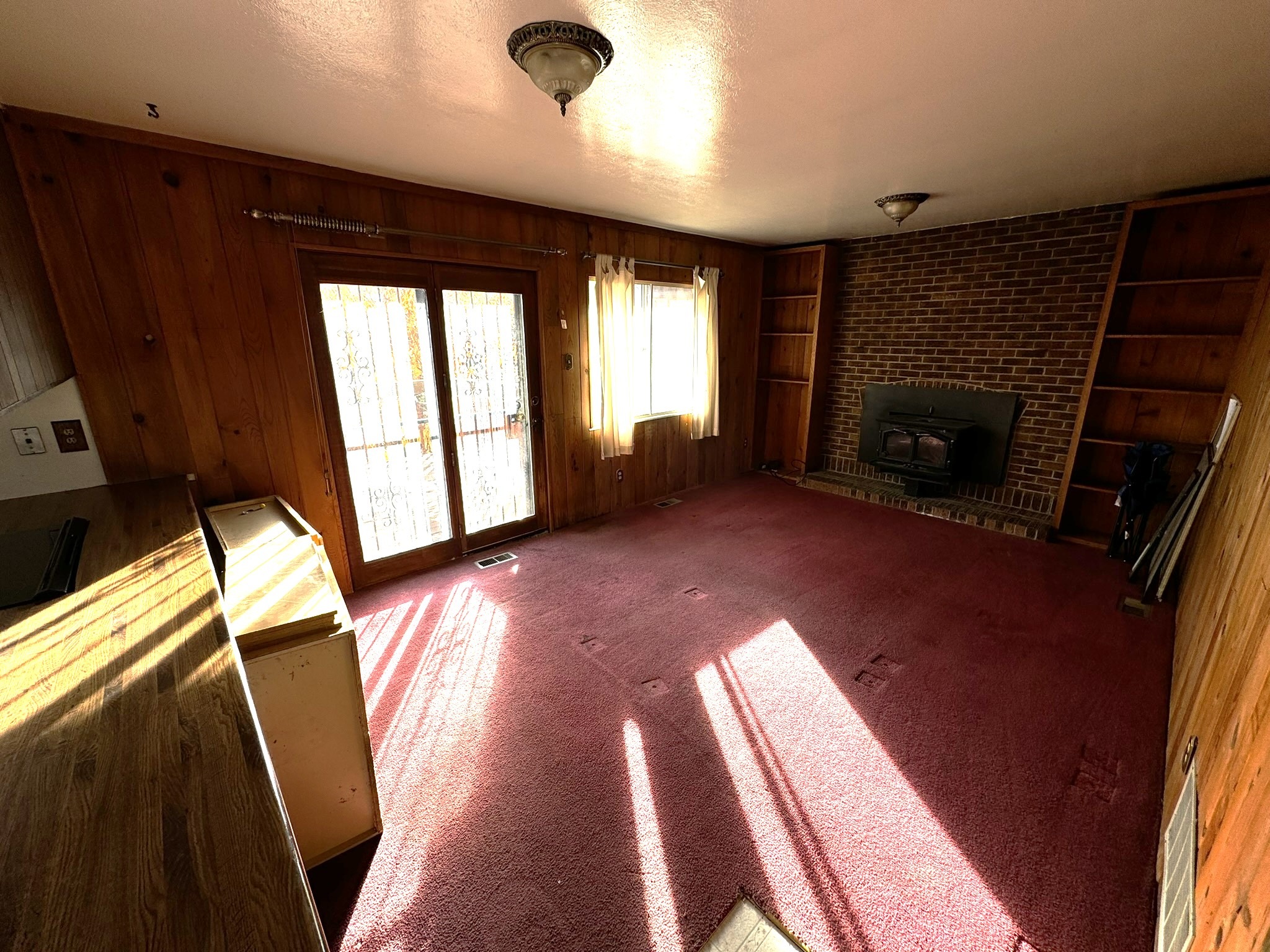 Cozy Family with Access to Deck