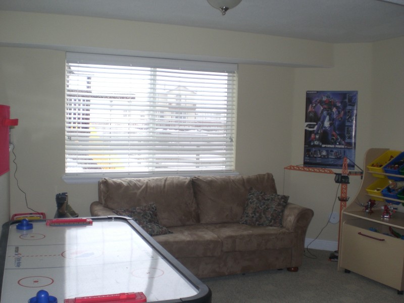 Basement Bedroom - open and bright!