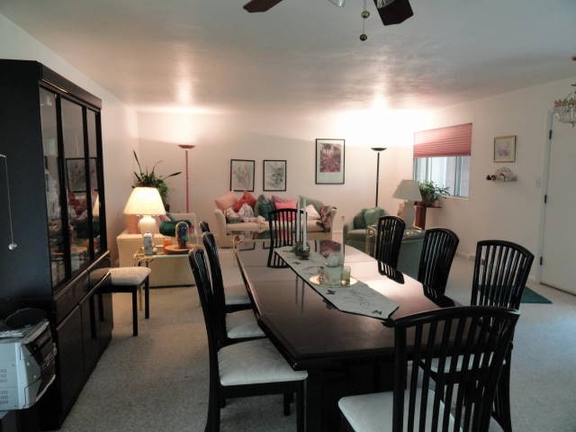 The formal living and dining areas are adjacent to the kitchen for entertaining!
