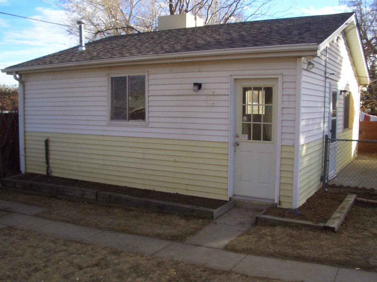 Detached, Heated Mancave. Perfect for hobby or business...