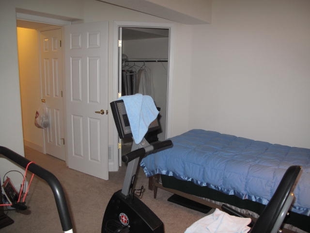 n-secondary bath with walk in
