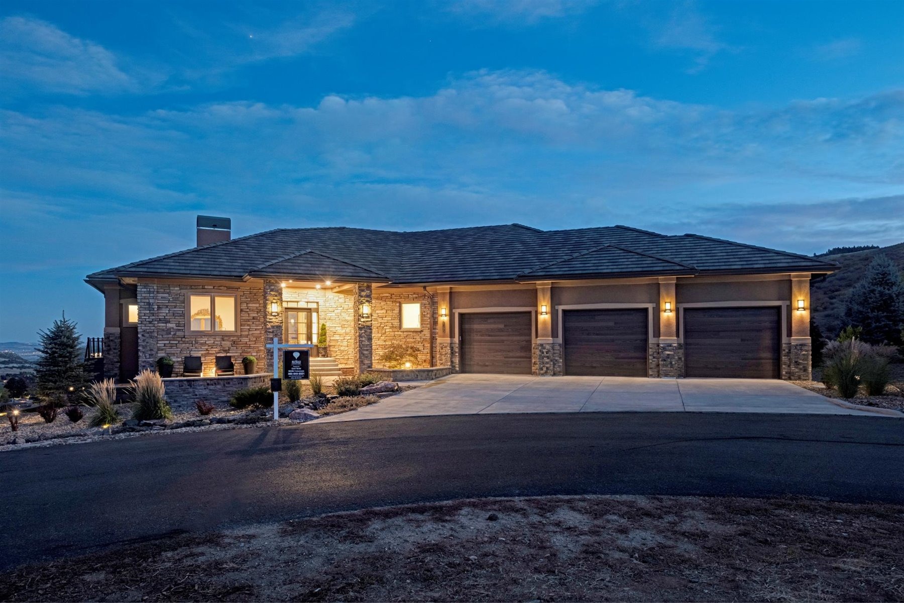 6193 Scarlet Thorn Circle