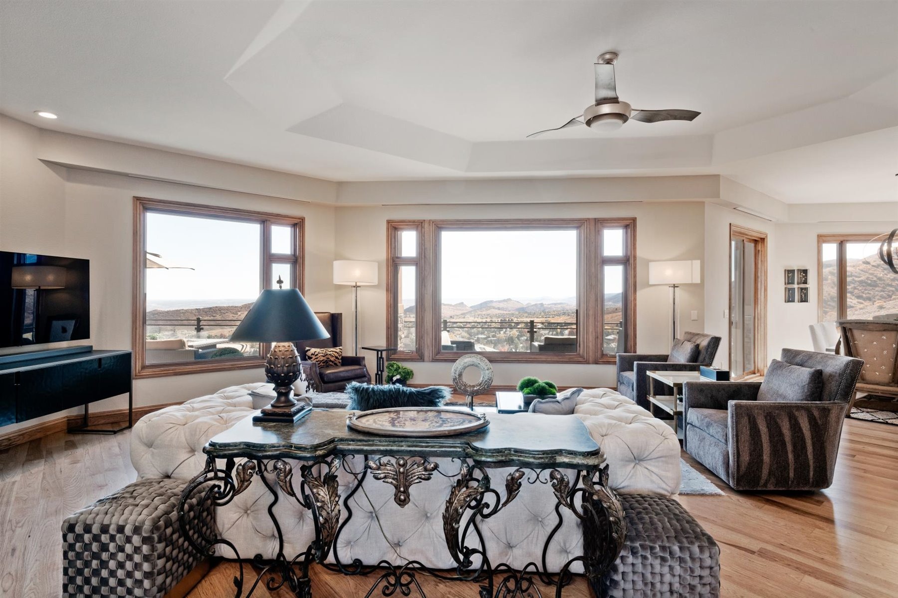 Majestic Views from the moment you walk in