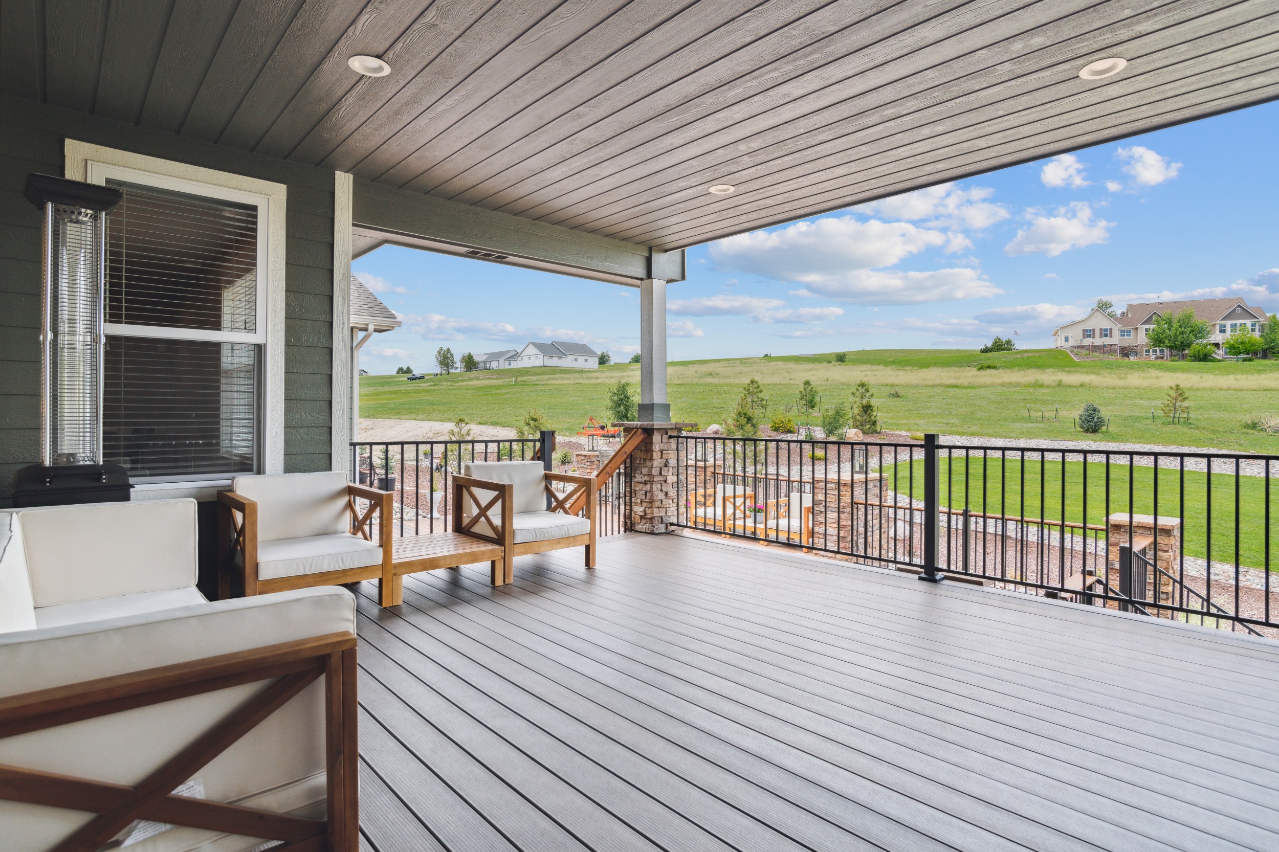 Covered Trex Deck with Cable/TV Ready