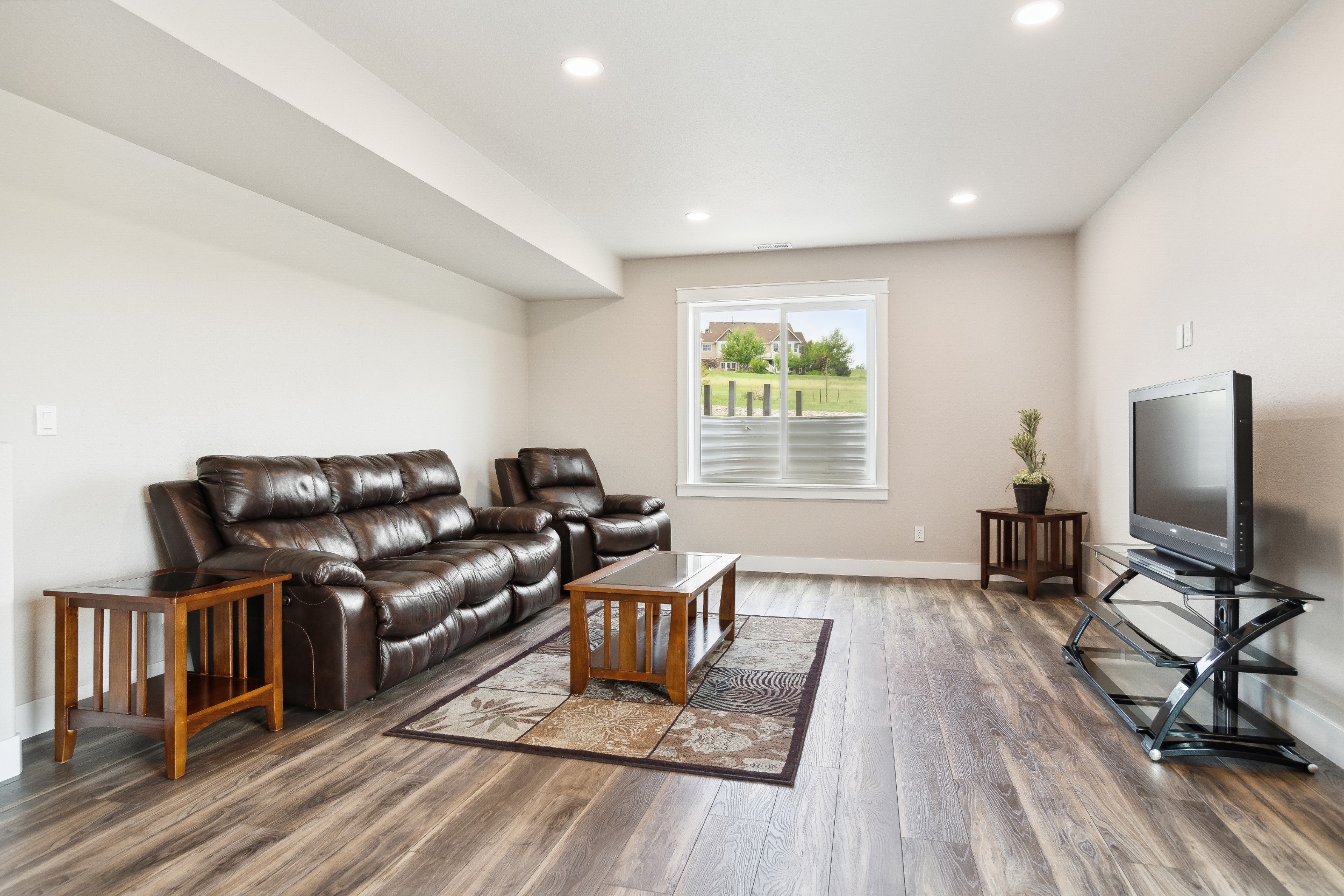 Lots of Light in this Walk Out Basement