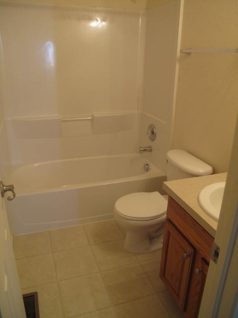 11-2nd master bath (2)