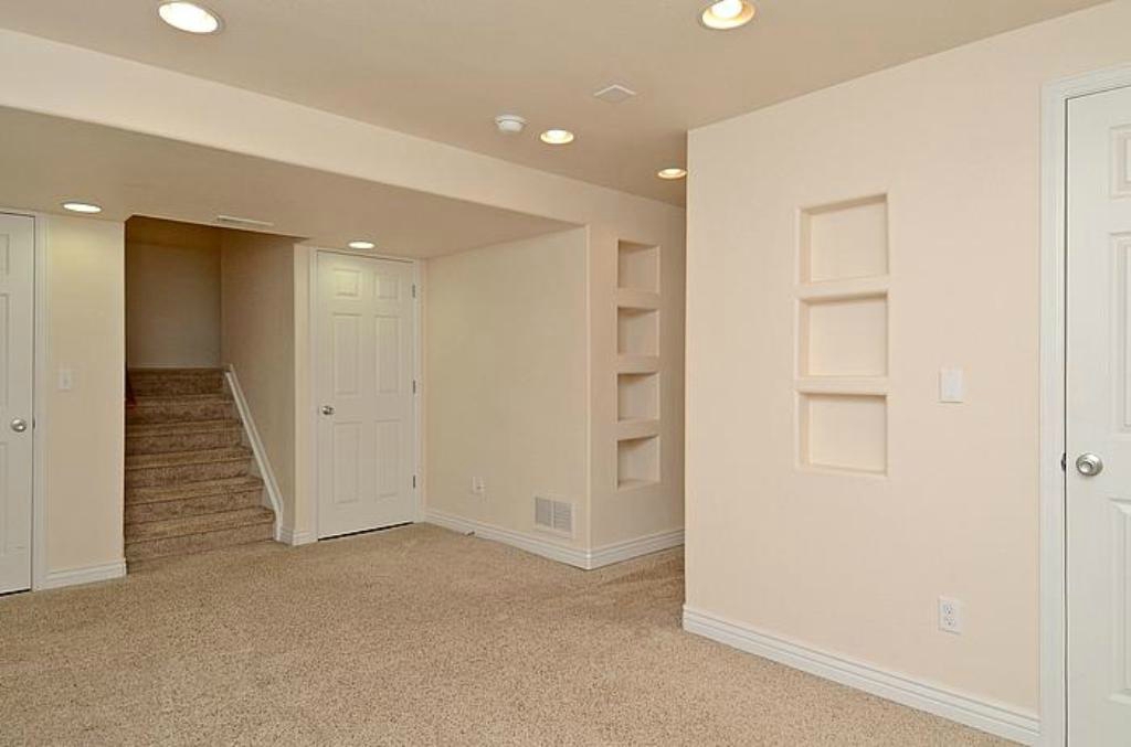 Basement 2.jpg