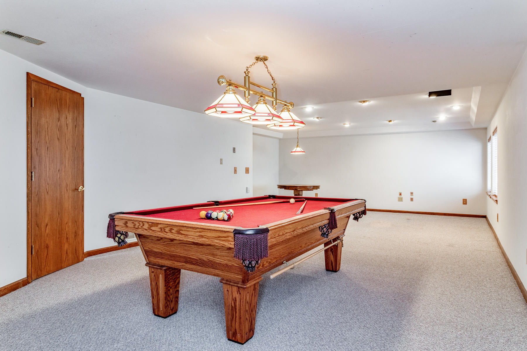 Full Finished Basement for Expanded Living Space