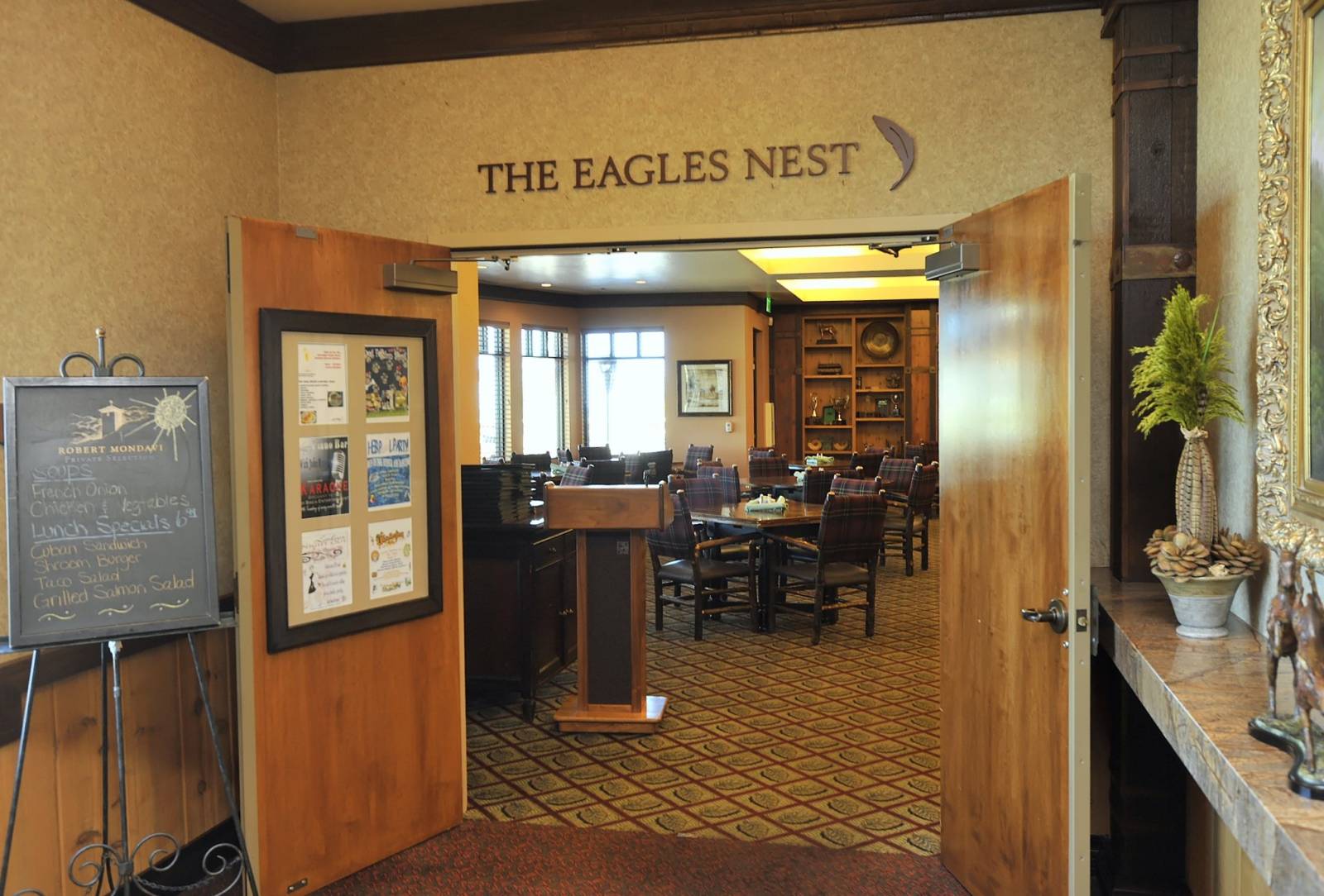 Clubhouse Restaurant
