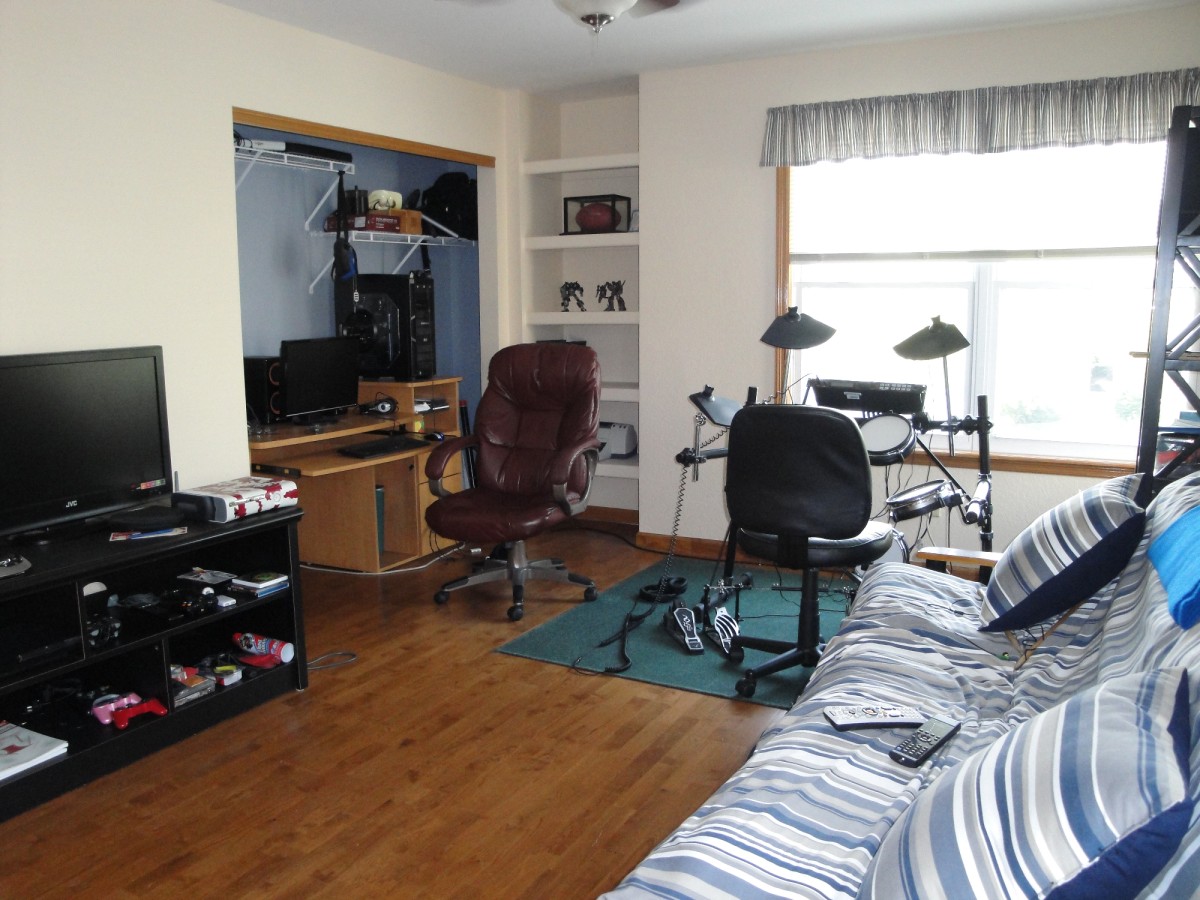 Secondary Bedroom