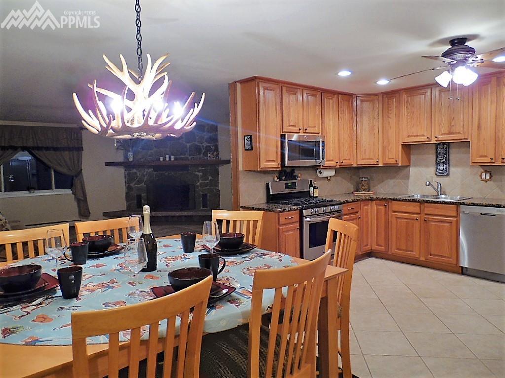 Open Floor Plan is Great For Entertaining!