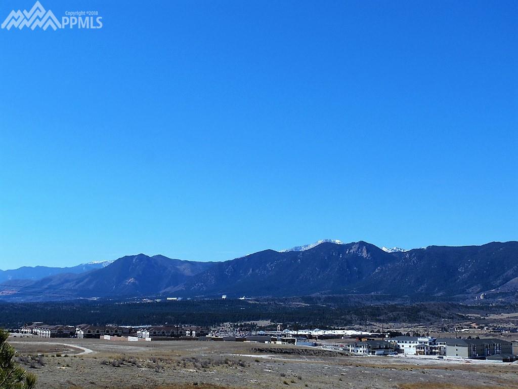 Unbeatable views of front range & Air force Academy!