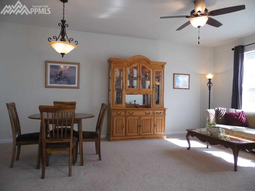 Living & Dining space for lots of furniture!