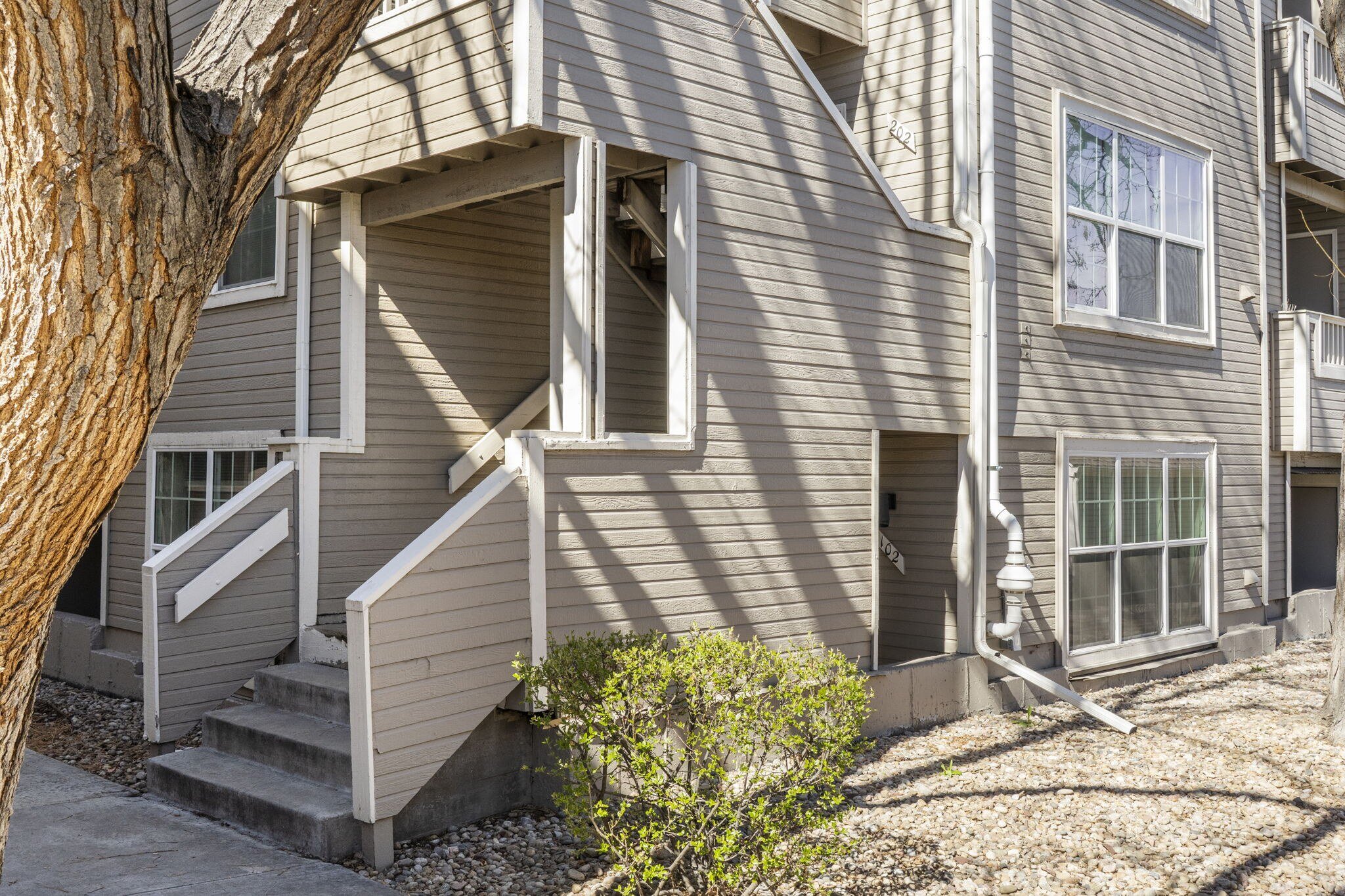quiet, It really does offer it all at a GREAT PRICE. This move in ready