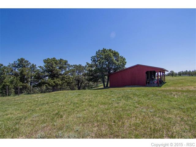 20'x30' loafing shed 