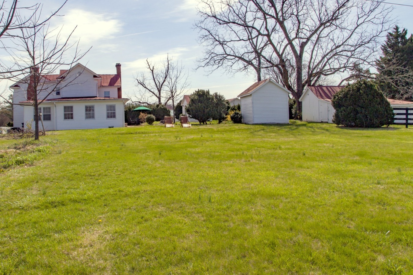 Large and private back yard