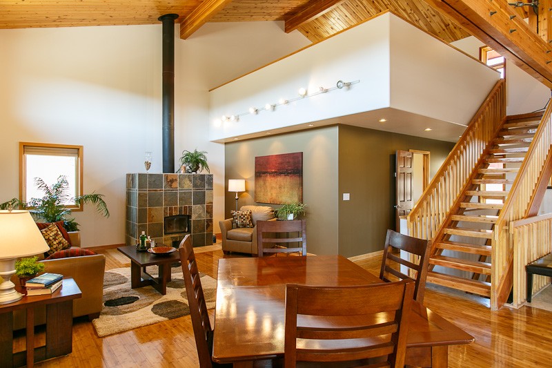 Loft overlooking great room