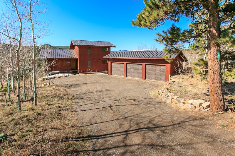 Three Car Garage/Workshop