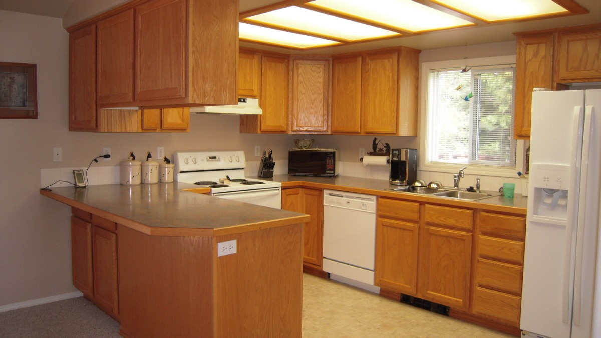 Custom Oak Cabinets