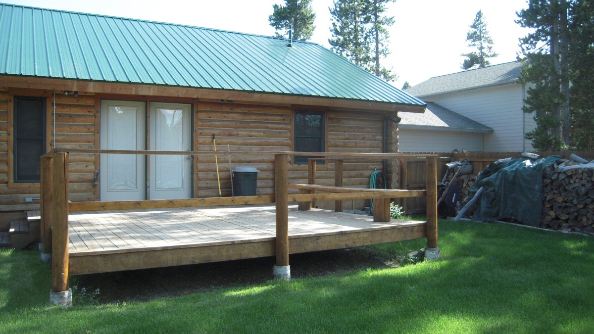 Entertaining Sized Deck