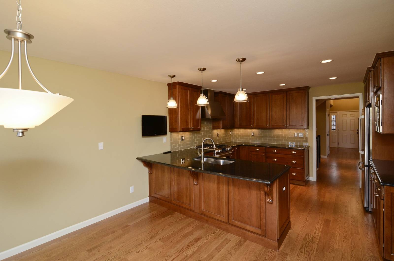 6721_s_kearney_ct_MLS1058284_HID701216_ROOMkitchen