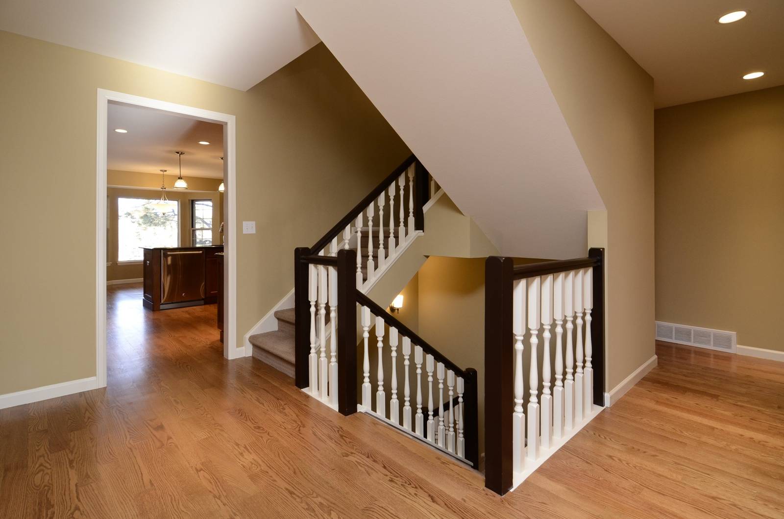 6721_s_kearney_ct_MLS1058284_HID701216_ROOMstairca