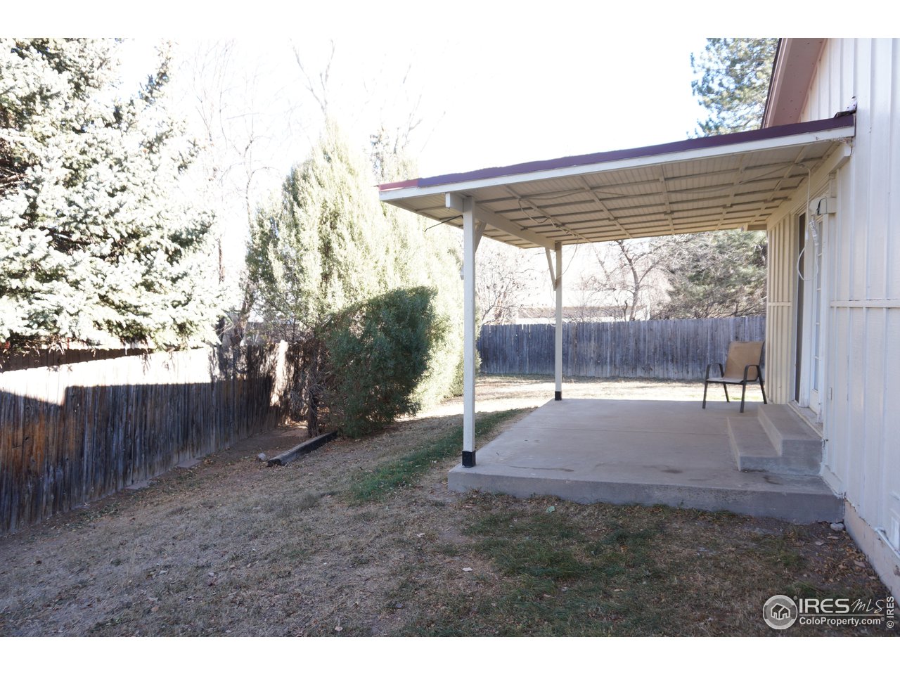 Covered Patio, Fenced Yard