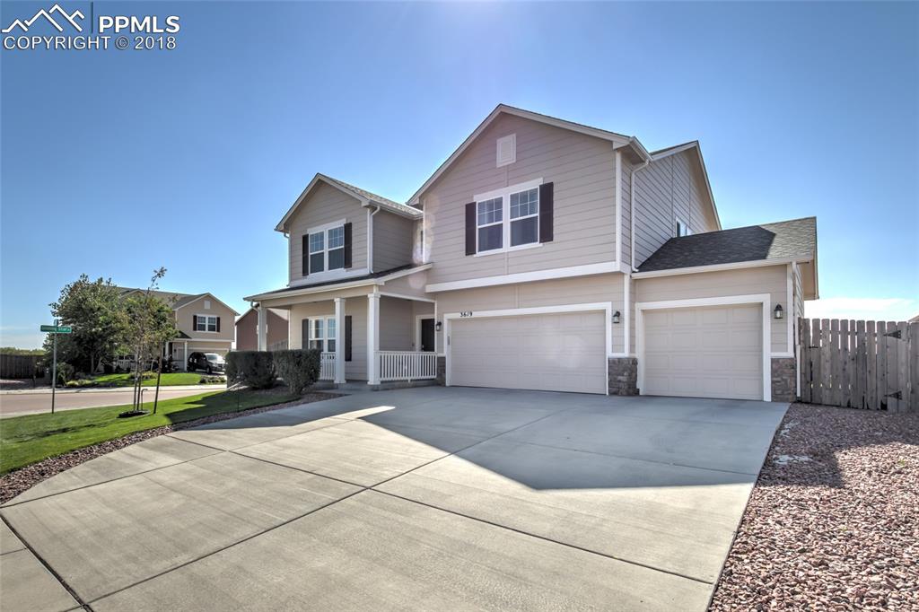 Easy access to Peterson AFB or Ft. Carson -- Welcome home!!