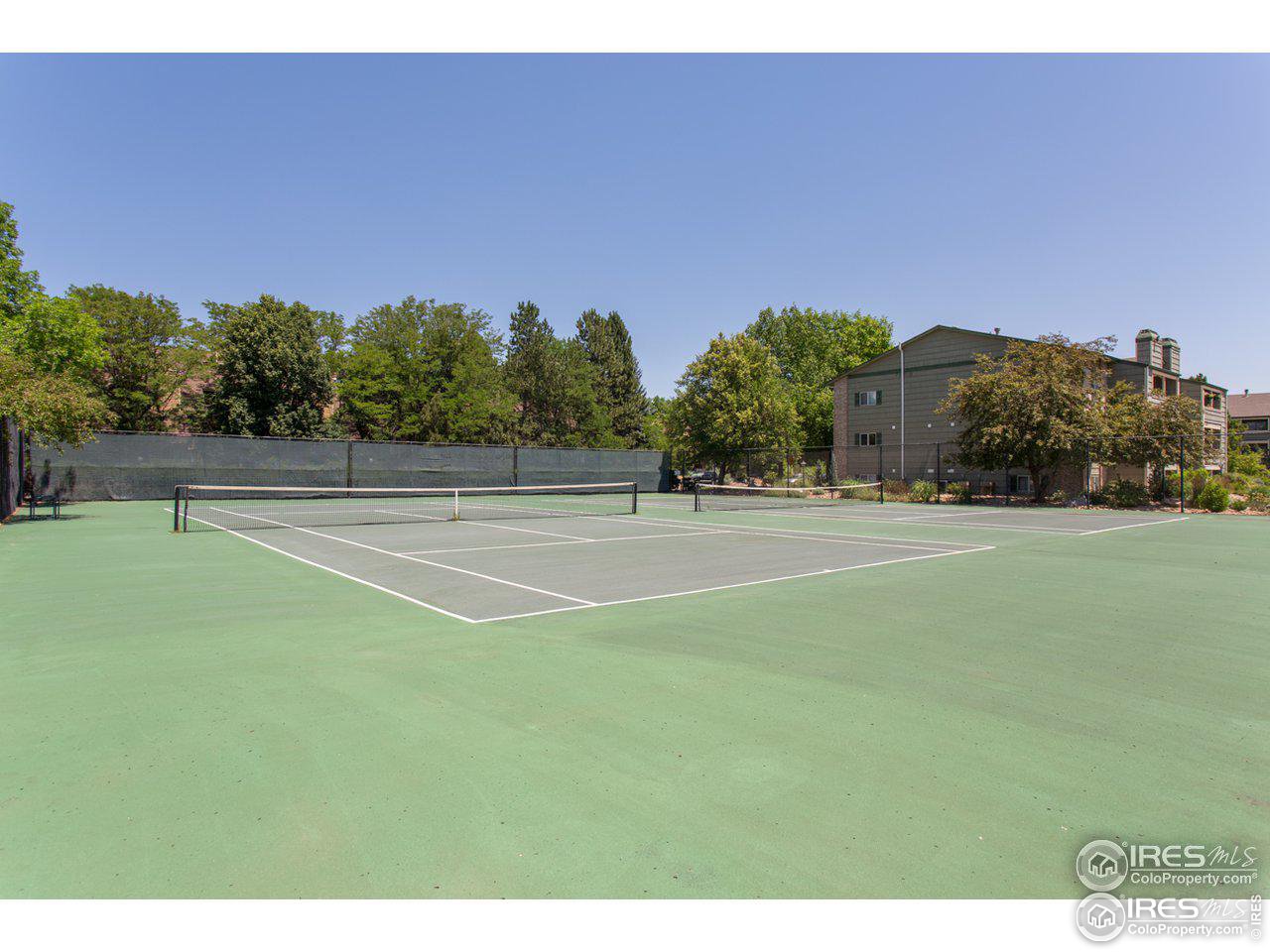 HOA tennis courts