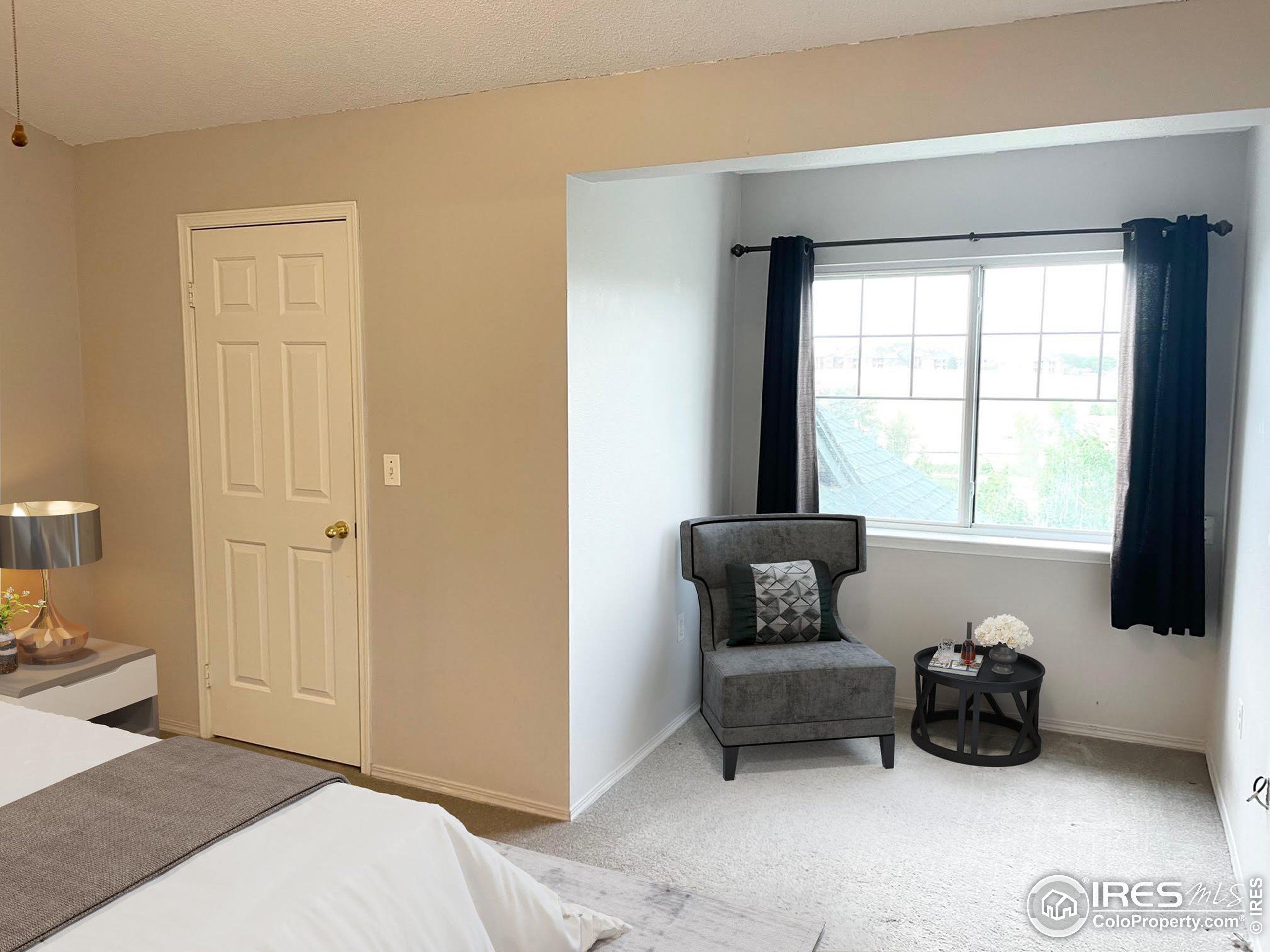 Primary - Good sized room with walk in closet