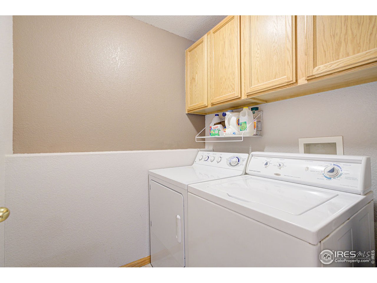 Washer/Dryer stay.  Nice closets too!
