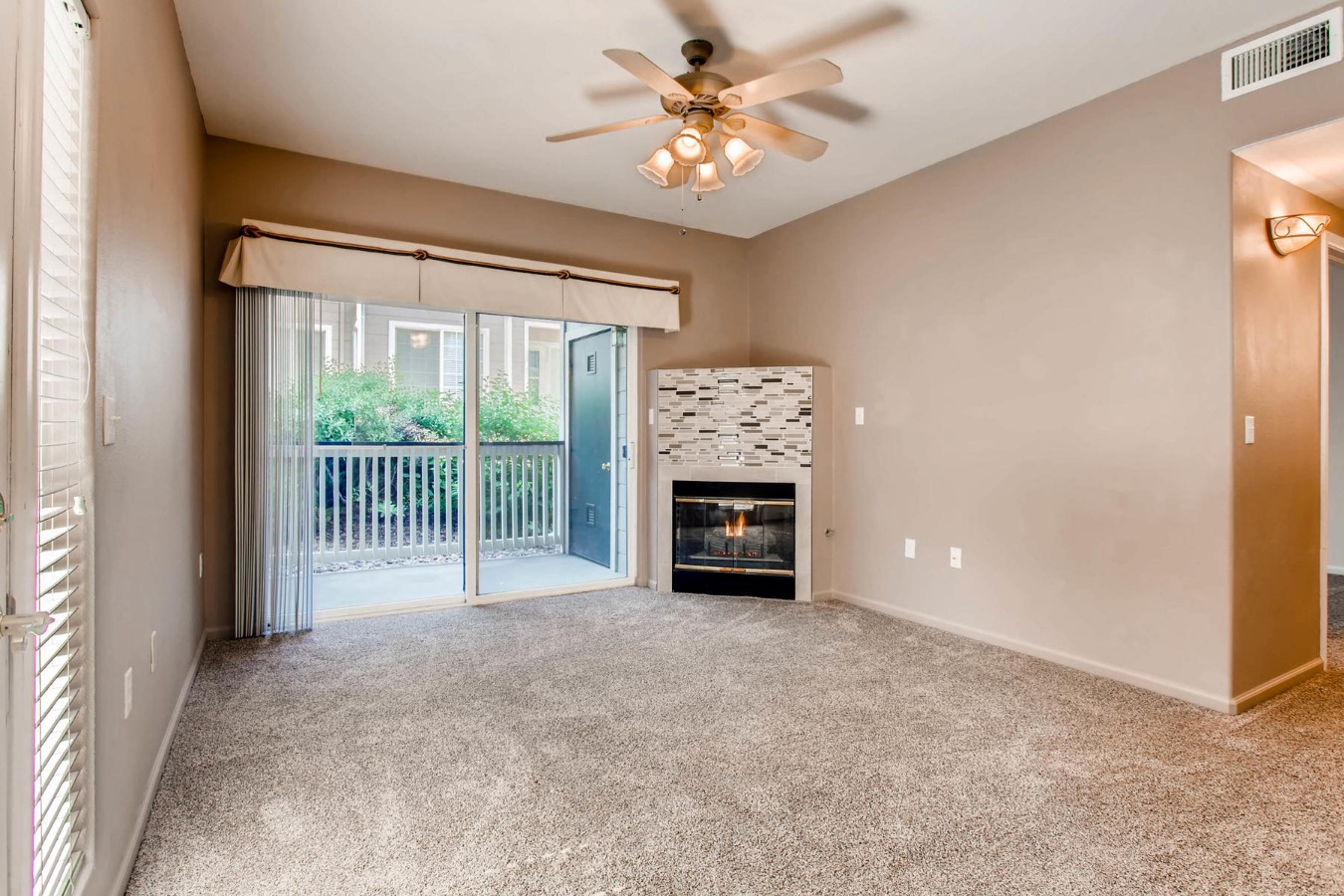 Living Room W/Gas Logs, New Carpet