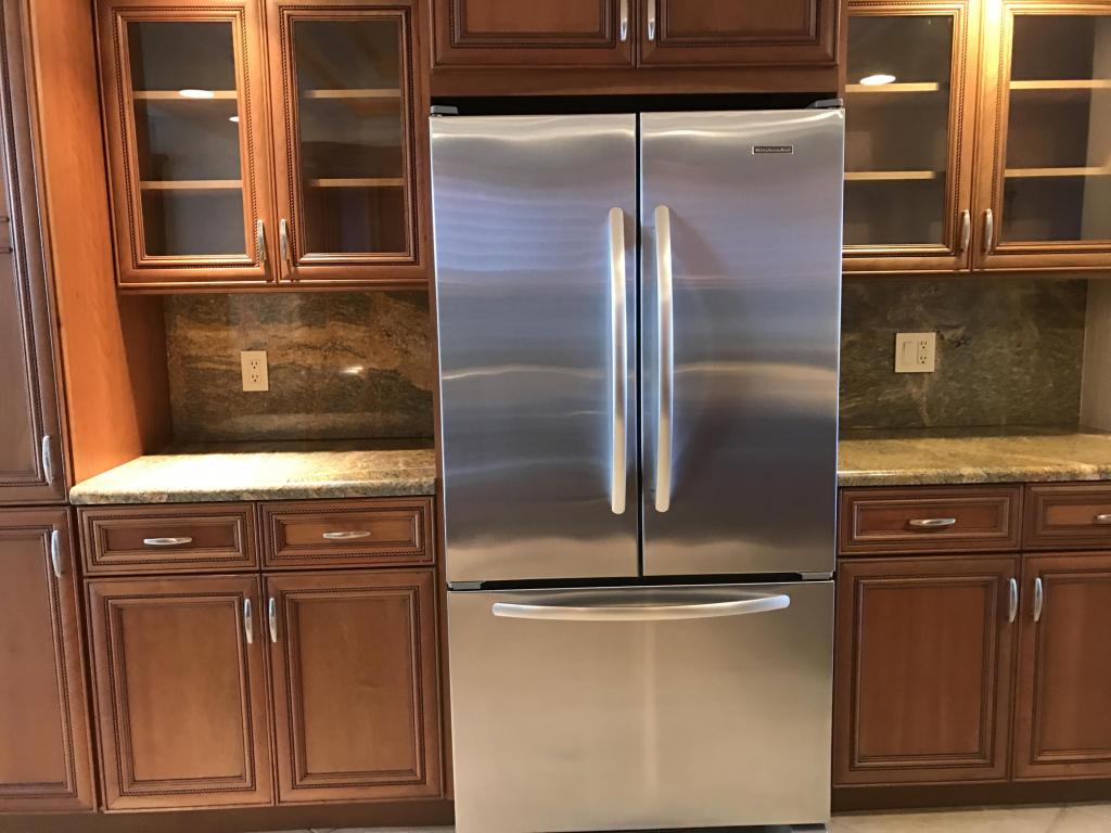 CUSTOM KITCHEN