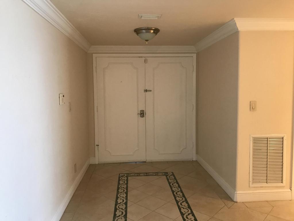DOUBLE DOOR ENTRANCE