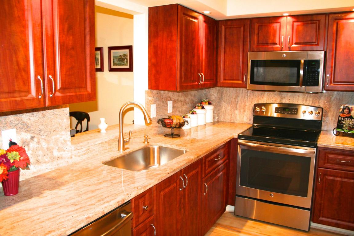 Granite backspash!