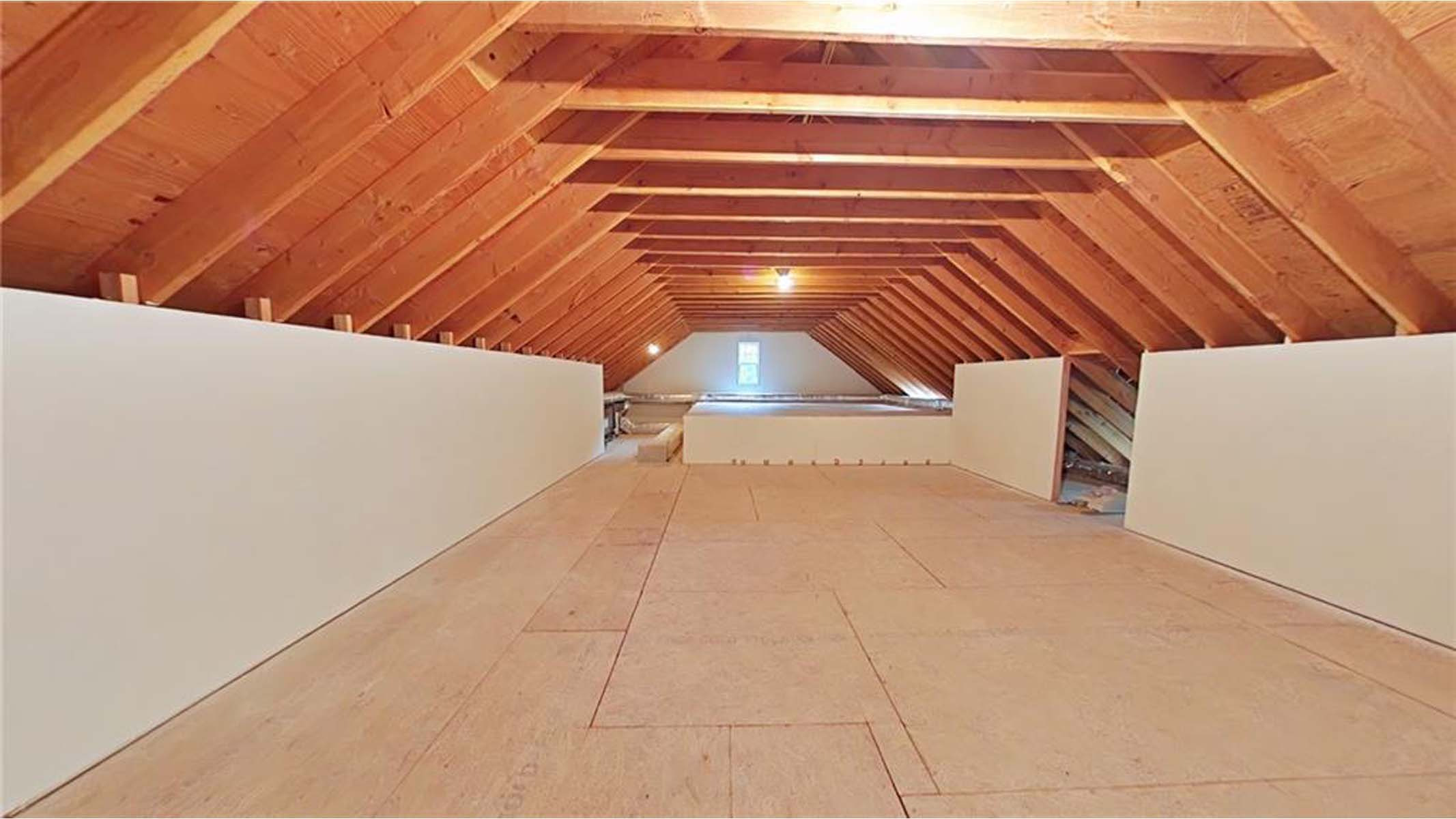 Walk-up Attic with great storage, 936 SF.
