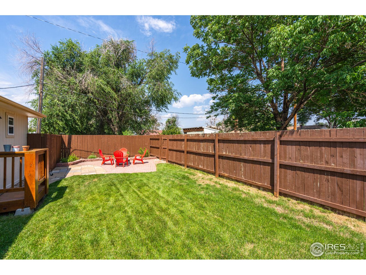 Guest house offers a private fully fenced backyard!