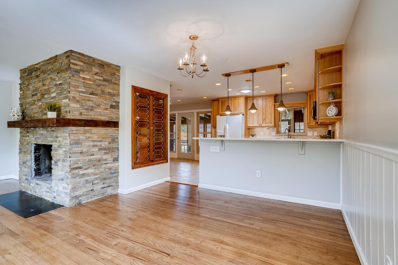 Built-in china cabinet