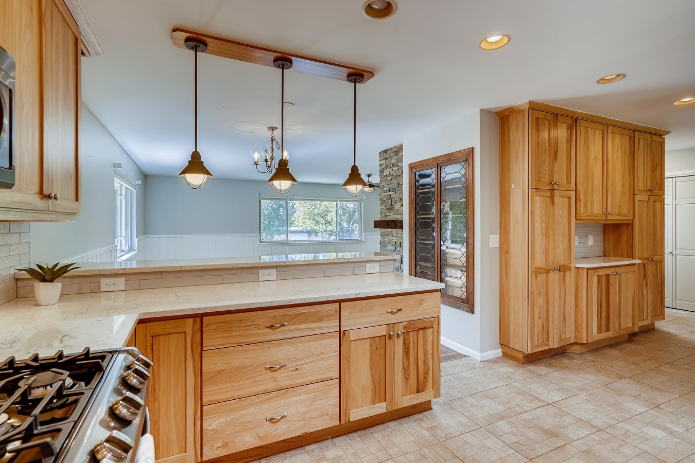 Newly remodeled, high quality kitchen