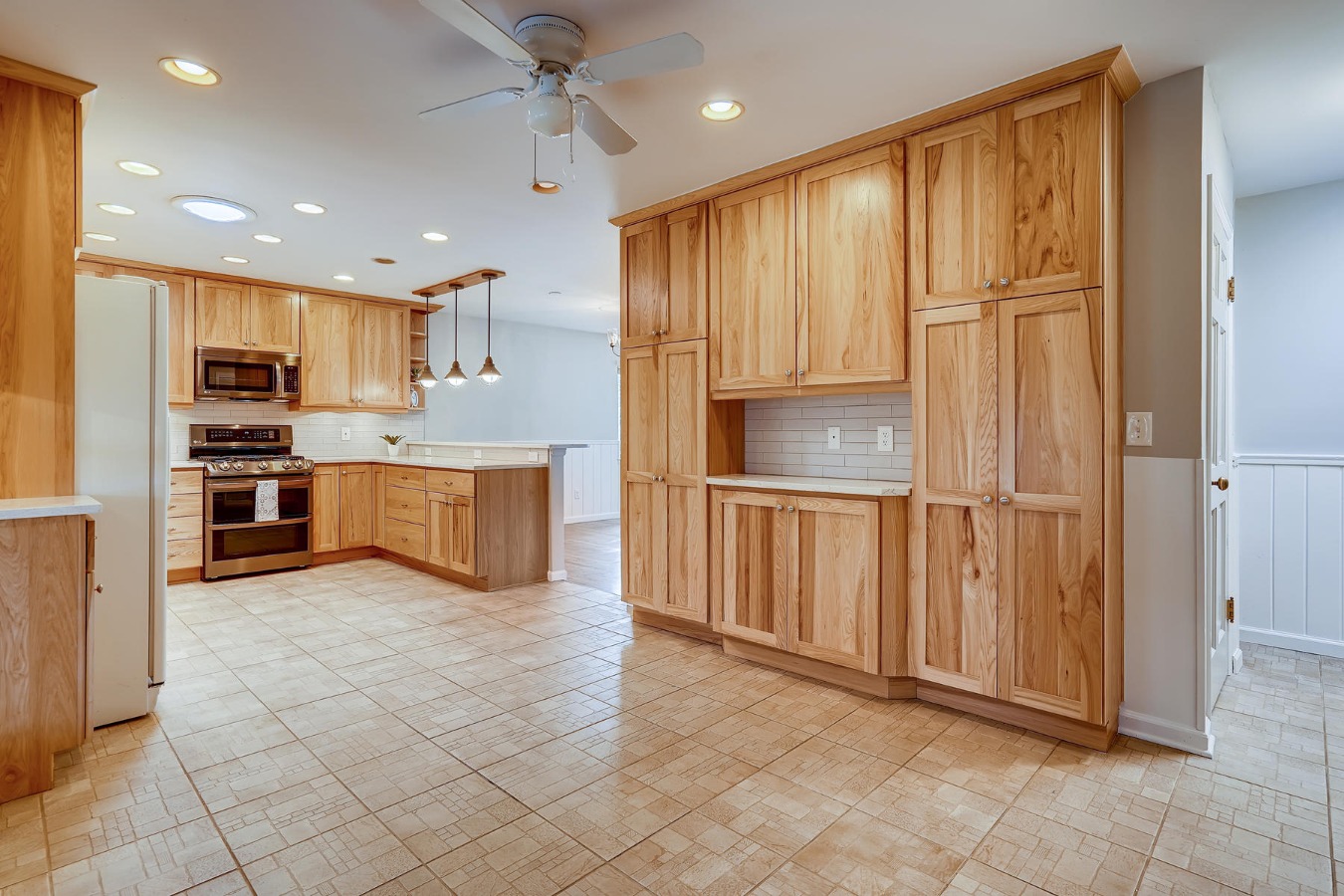 Large eating space in kitchen
